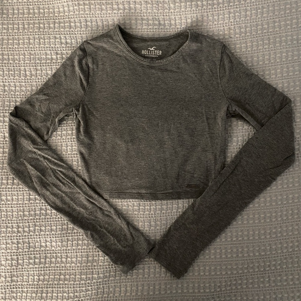 Hollister, Skin tight Baby tee, Gray.
